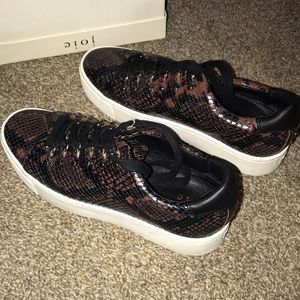 Joie sneakers